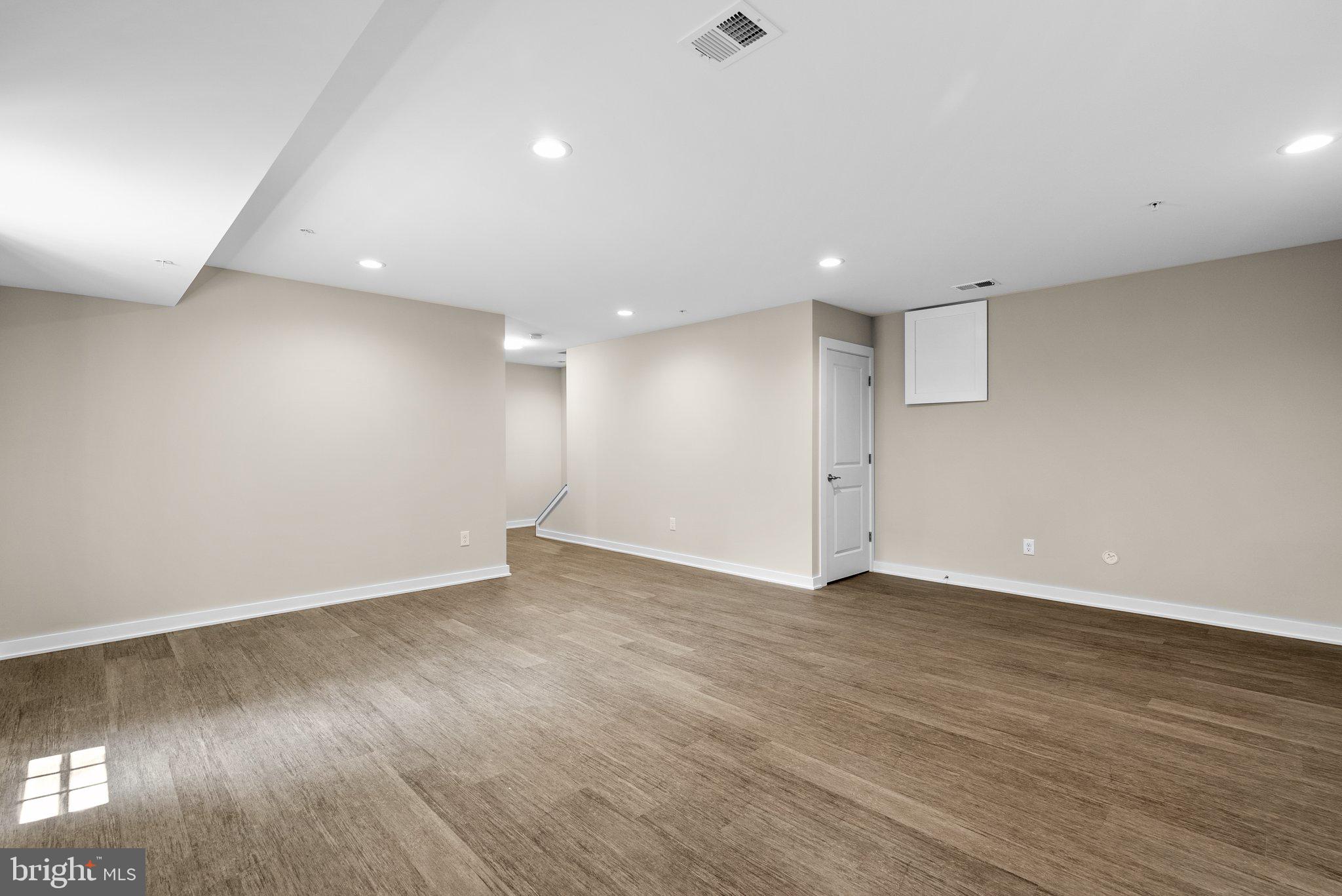 CHARLTON HEIGHTS - Residential