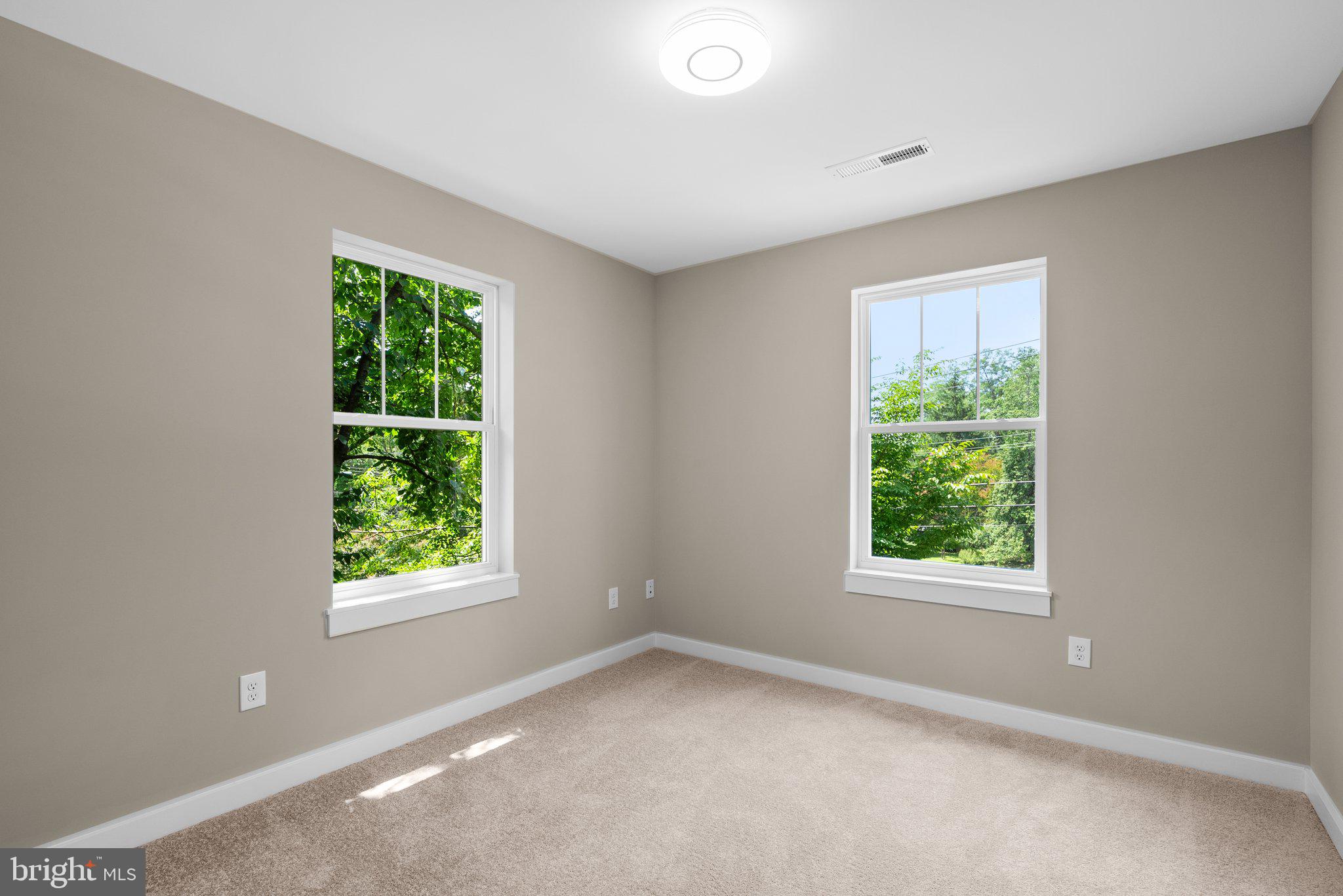 CHARLTON HEIGHTS - Residential