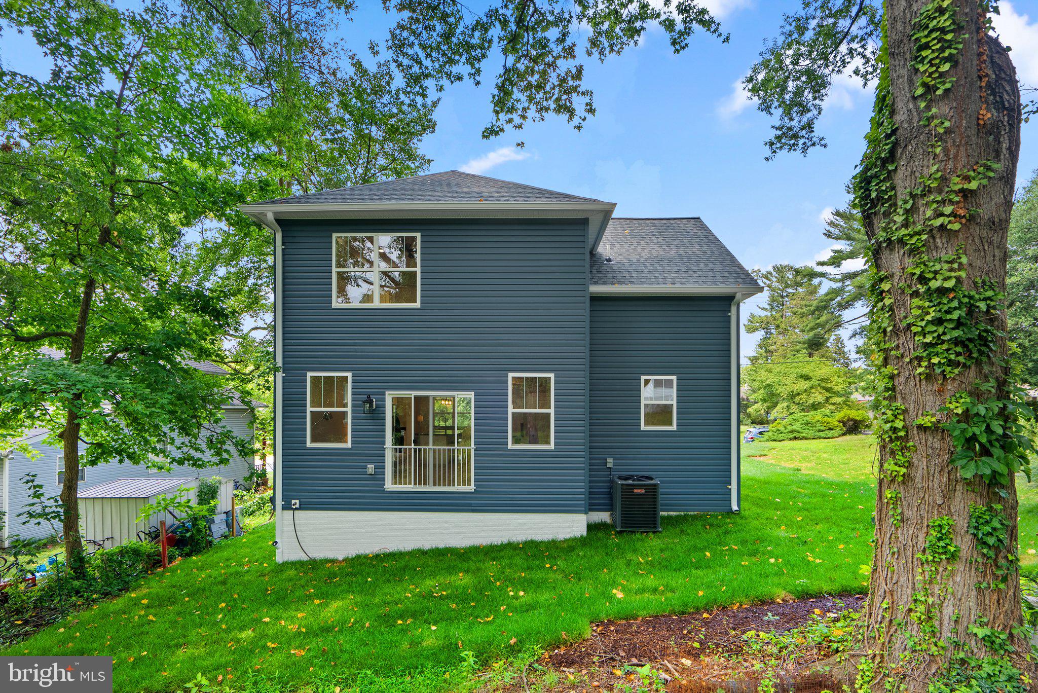 CHARLTON HEIGHTS - Residential