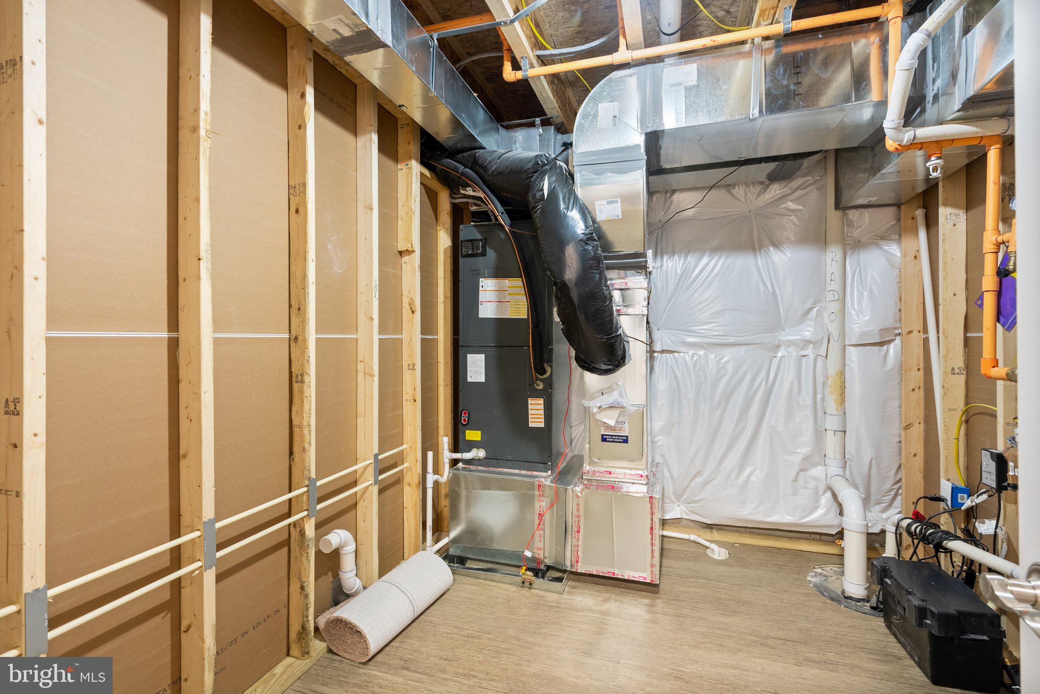 CHARLTON HEIGHTS - Residential