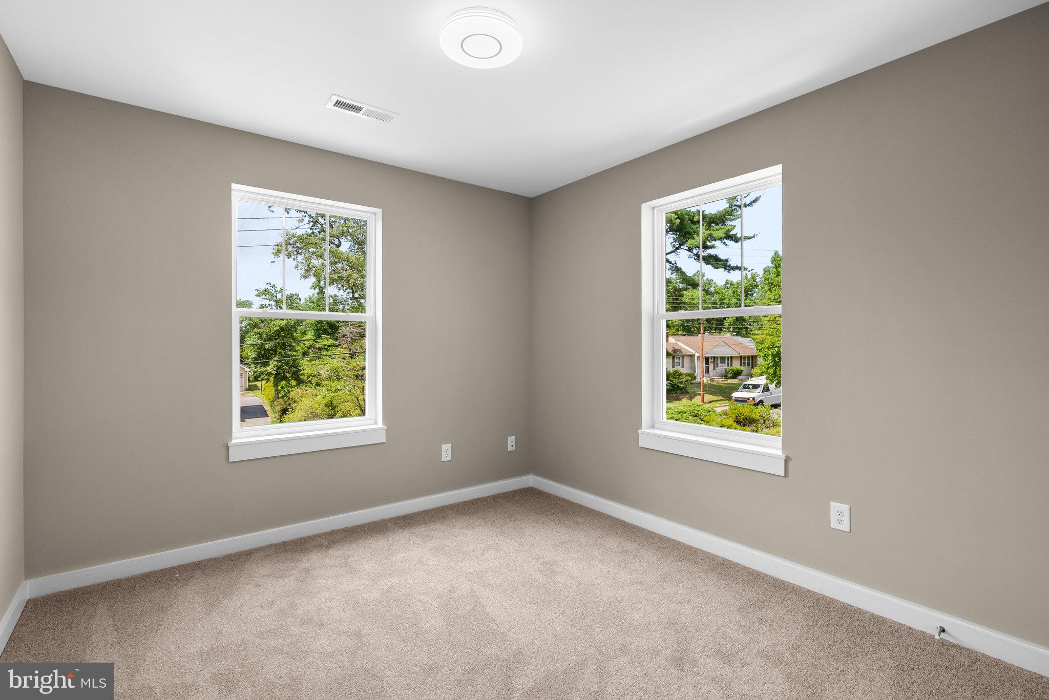 CHARLTON HEIGHTS - Residential