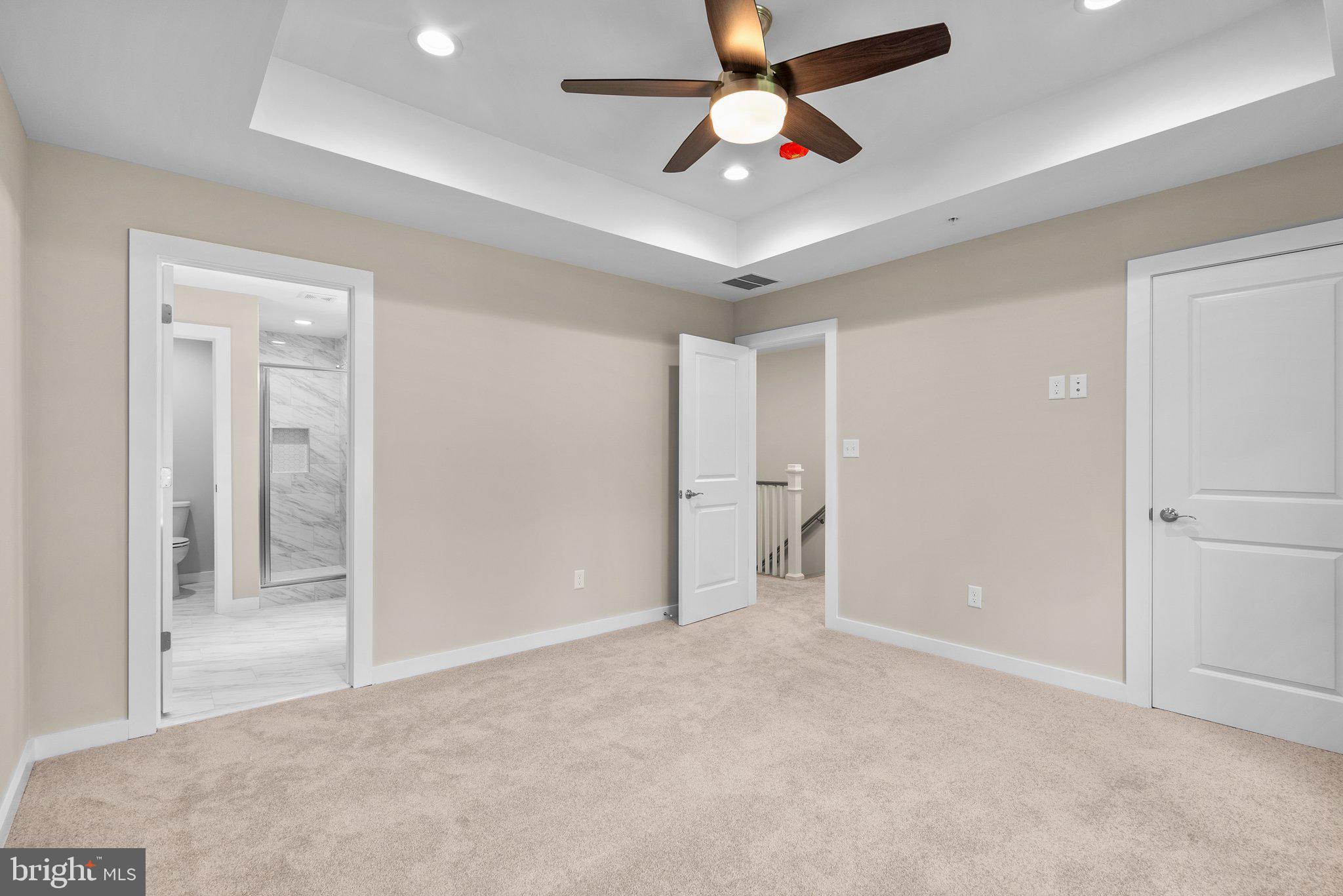 CHARLTON HEIGHTS - Residential