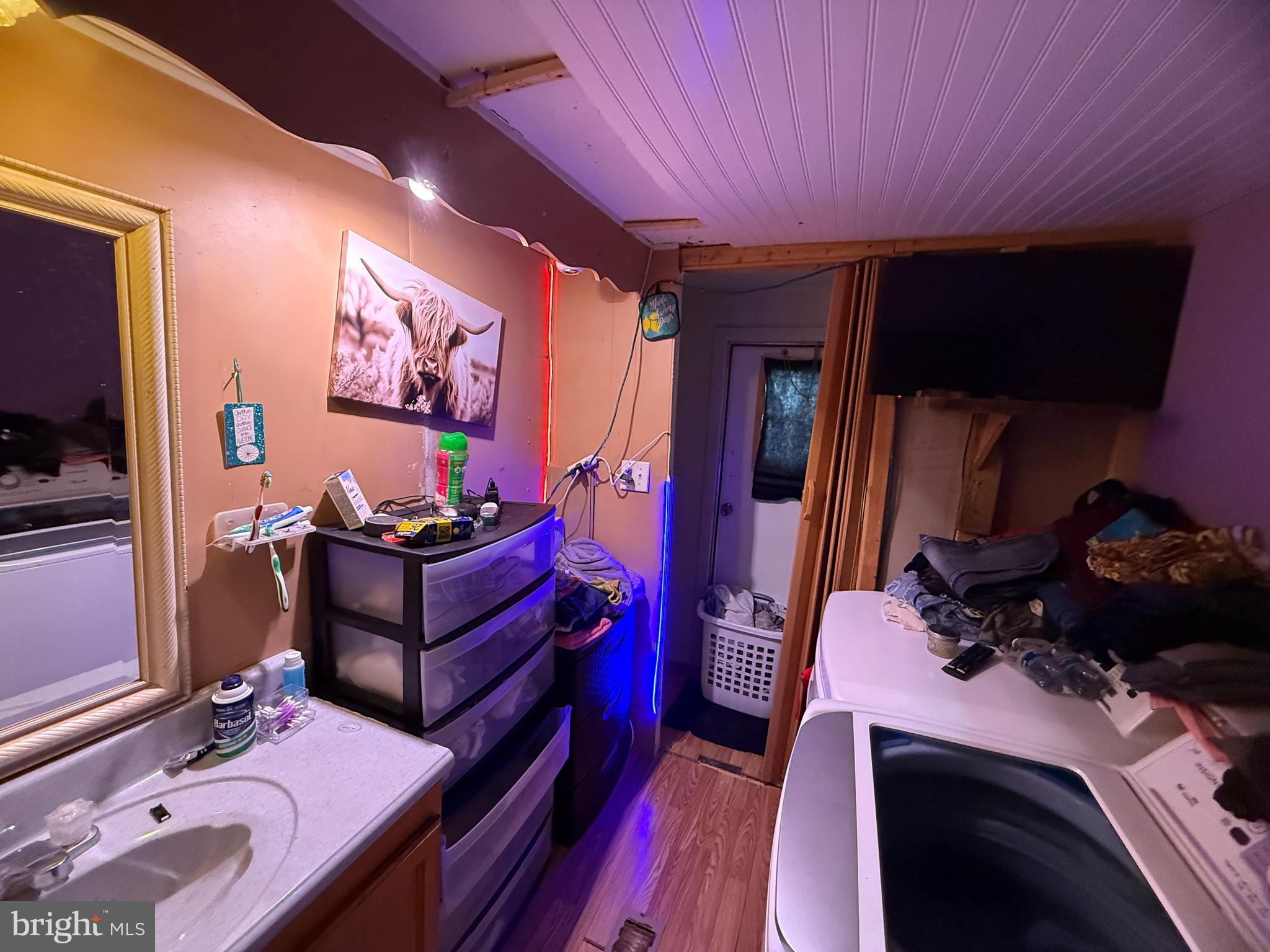 CRESTVIEW VILLAS - Residential