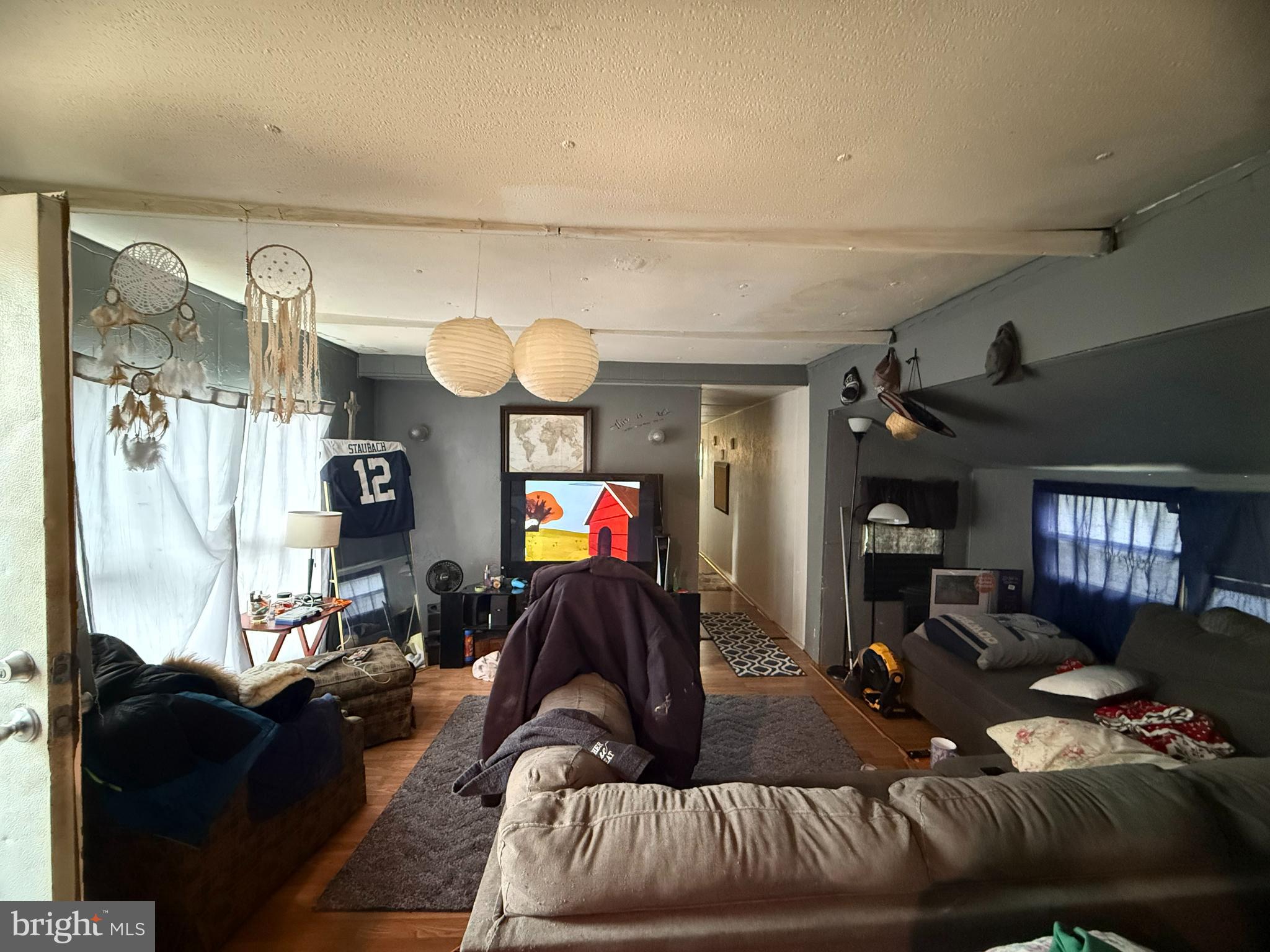 CRESTVIEW VILLAS - Residential