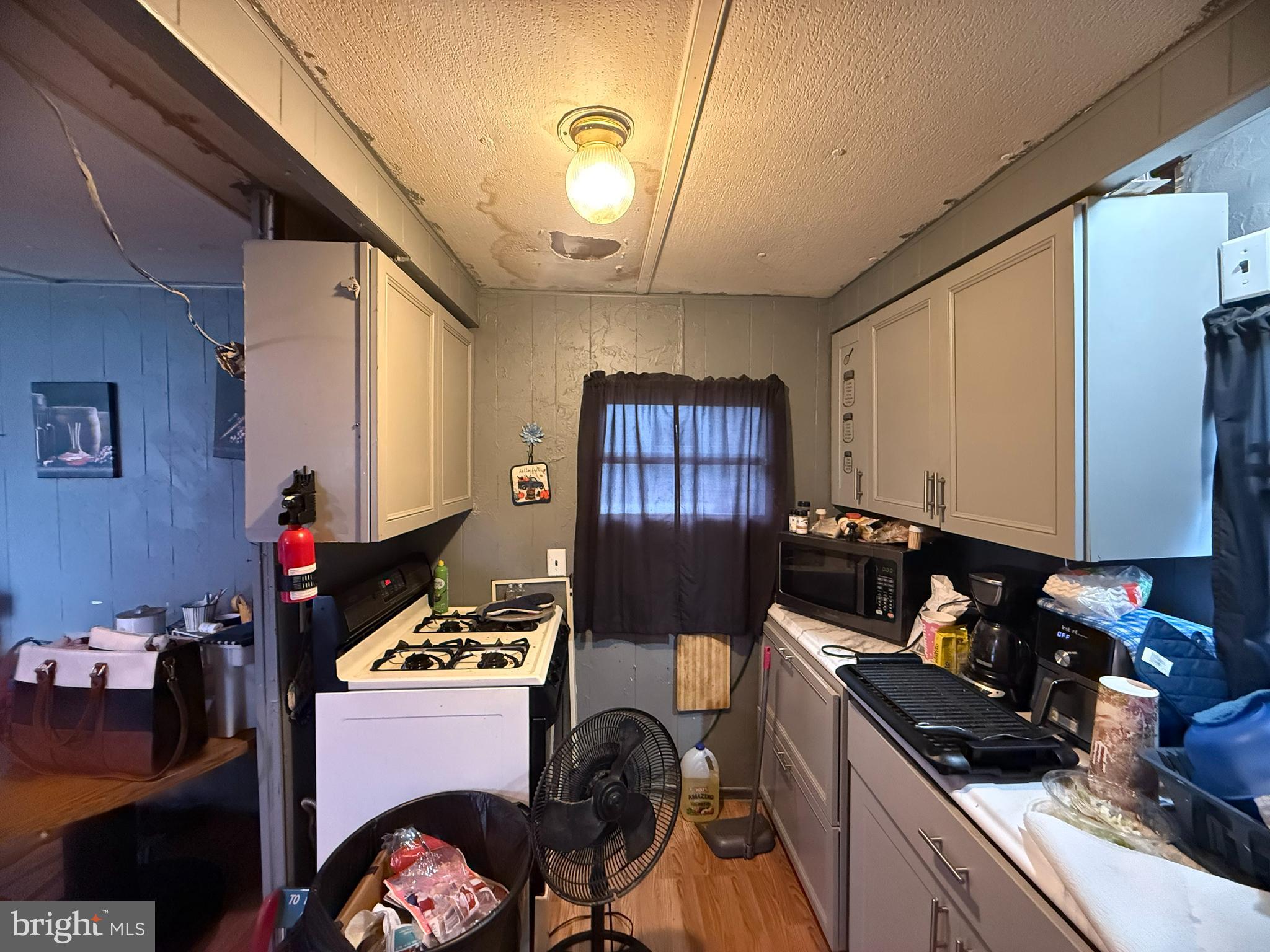 CRESTVIEW VILLAS - Residential