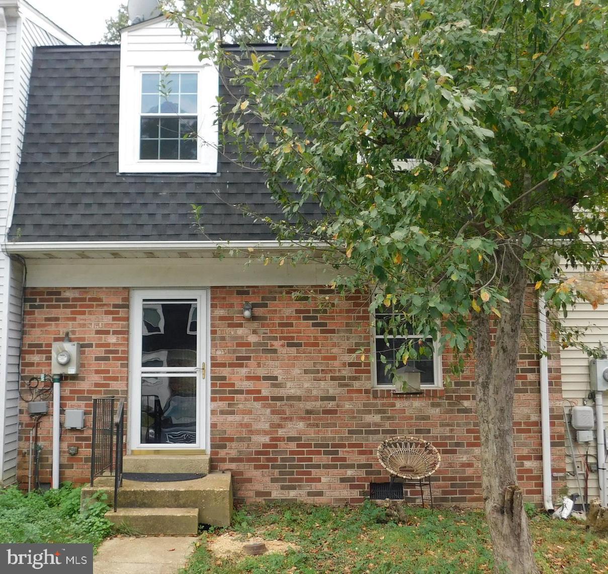 This beautiful well maintained 3- bedroom 1.5-bathroom town home is available for Rent, in the charming heart of Charles County Waldorf this home has carpet throughout, Ample amount of living space with comfortable size rooms, eat in kitchen, outdoor patio space perfect space for those who enjoy outside living area. Enjoy the convenience of shopping, nearby schools including J.P Ryon Elementary John Hanson Middle School, Thomas Stone High School, close to public parks and easy commute close to Washington DC. Don’t miss this great opportunity. Requirements of great credit score 600 and above, great rental history, of 2* rent. This home is waiting for a tenant Scheduling a Showing Today don’t miss the opportunity beautiful town home