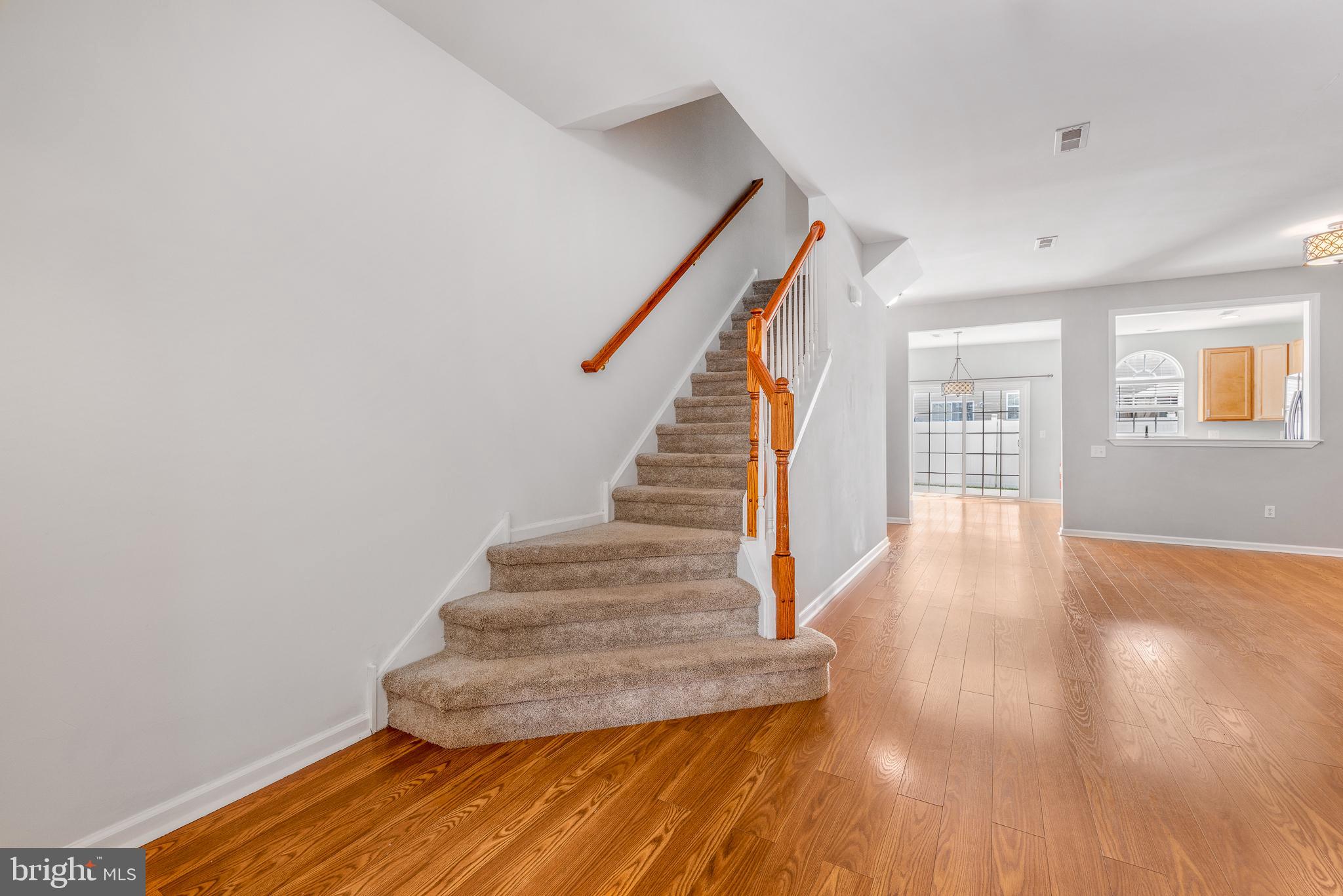 23 W WORTHINGTON BOULEVARD