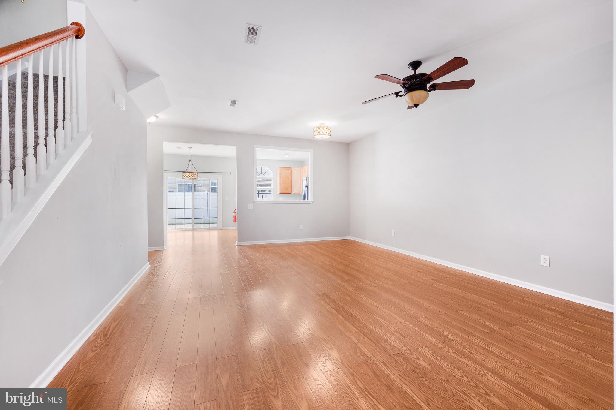 23 W WORTHINGTON BOULEVARD