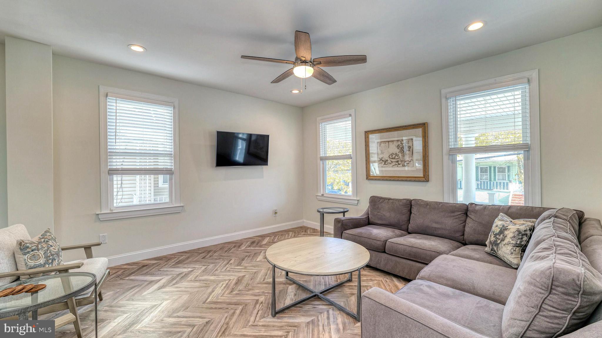 10 S NASHVILLE AVENUE