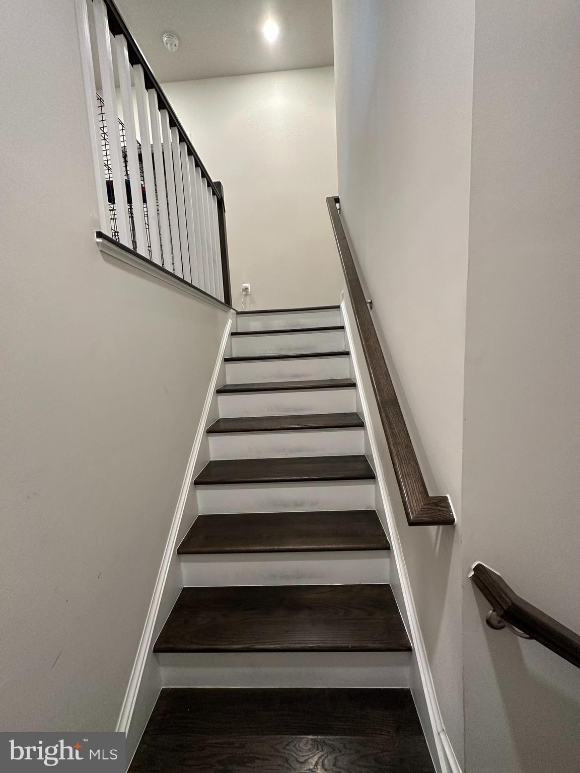 WOODLAND - Residential Lease