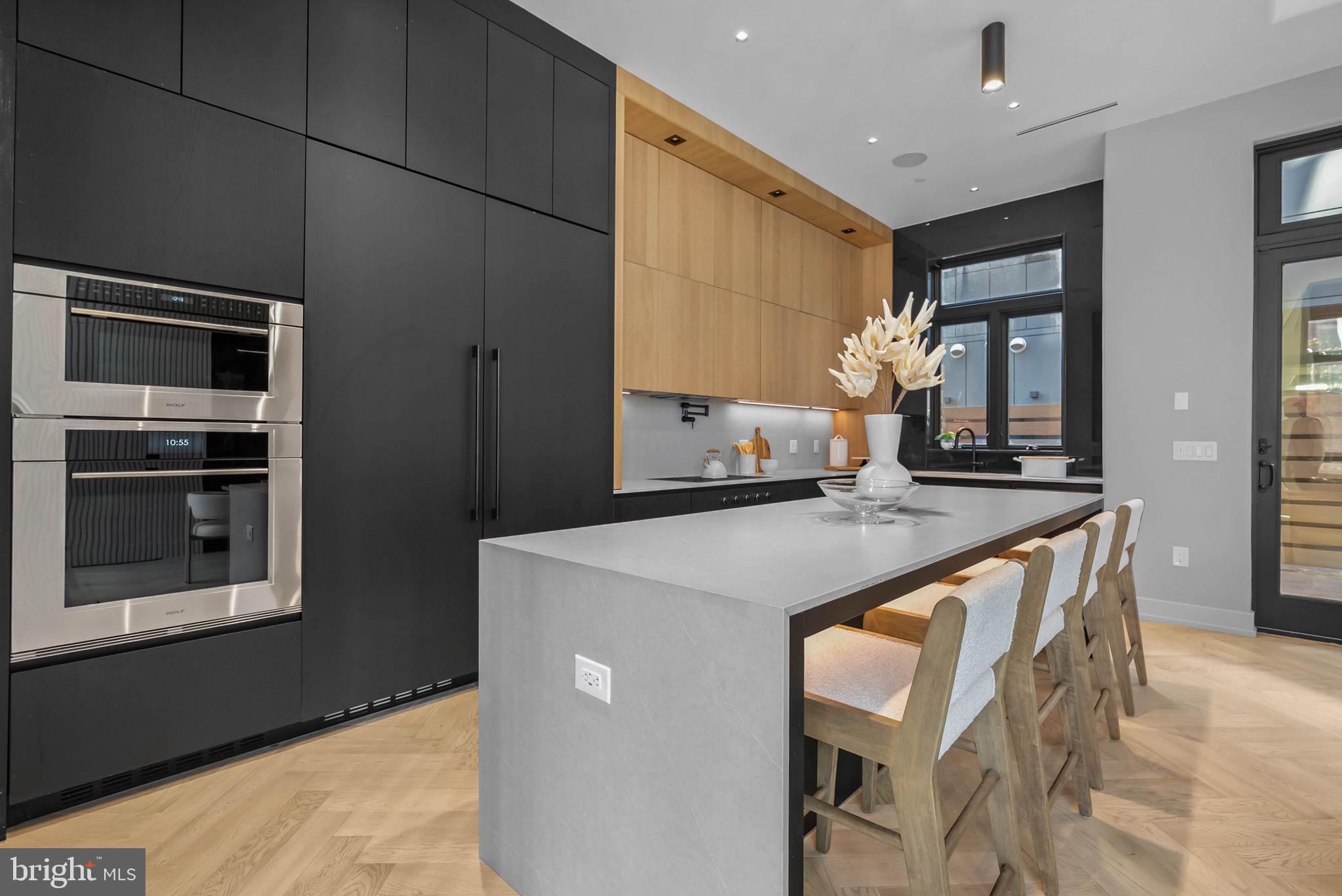 110 S BONSALL STREET