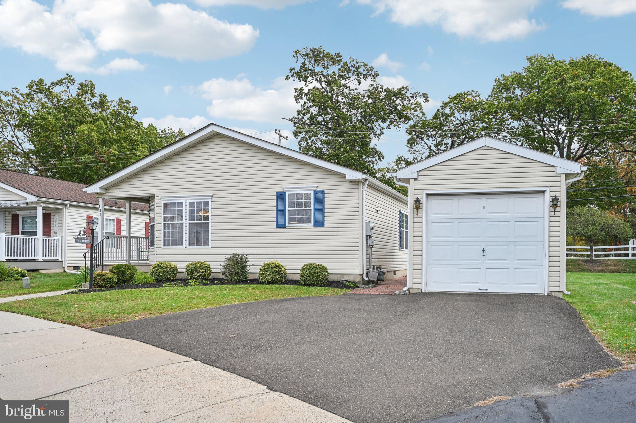 GWYNEDD WOODS - Residential