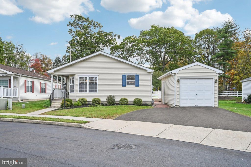 Photo of 1099 Jfk Drive, NORTH WALES, PA 19454 (MLS # PAMC2158334)