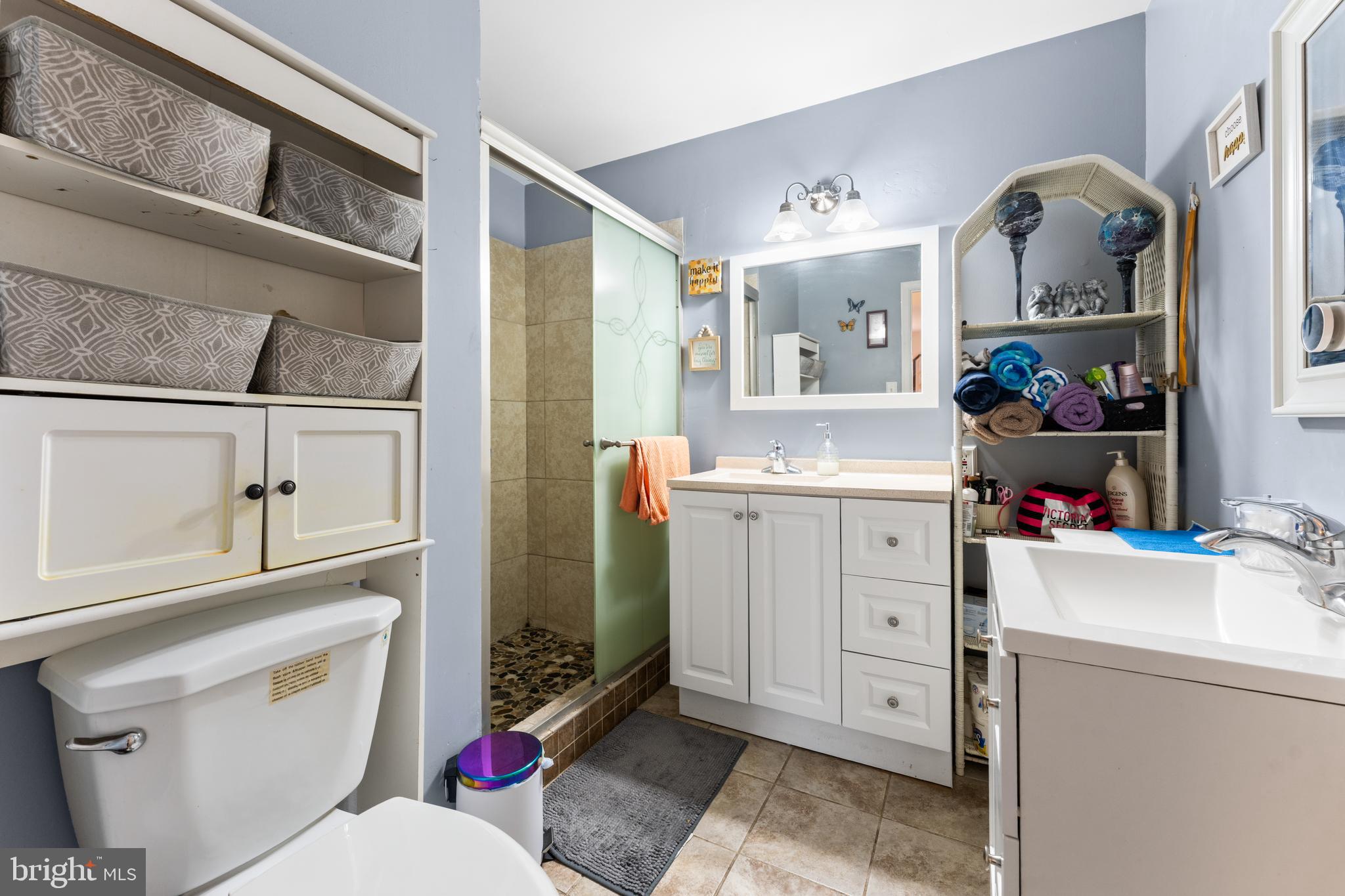 ASHTON CONDO - Residential