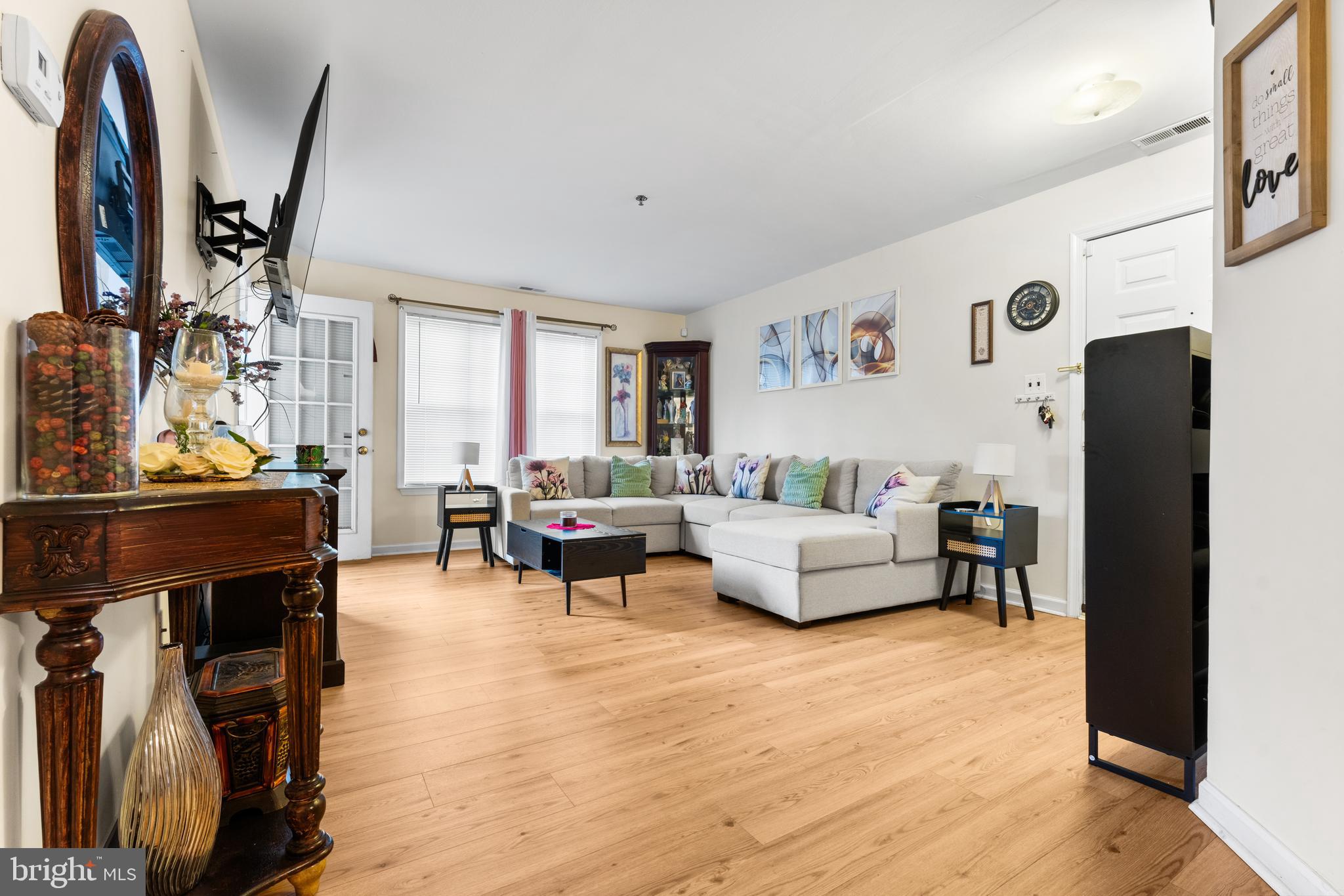 ASHTON CONDO - Residential