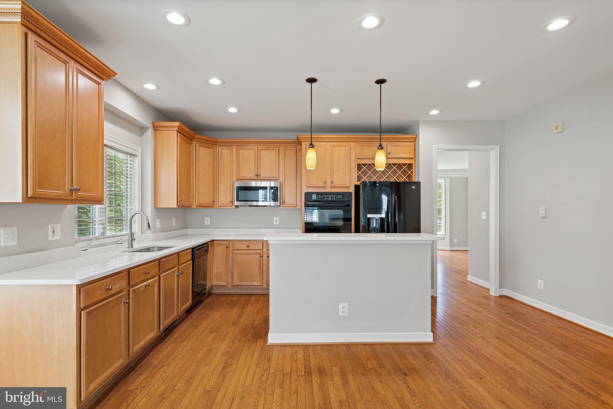 CLAIBORNE MANOR - Residential