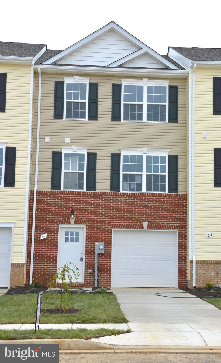This home features a Brick Front, open floor plan w/ 3 beds, 2.5 baths, vaulted ceiling in master bedroom, large family room, unfinished lower level, fire sprinklers inside the home, rear patio & single car garage. Closing assistance w/ preferred lender. Just 5 mins from 81 & Hedgesville/Spring Mills Schools. Located on Nipetown Rd. *4th bedroom and full bath available for an additional fee.