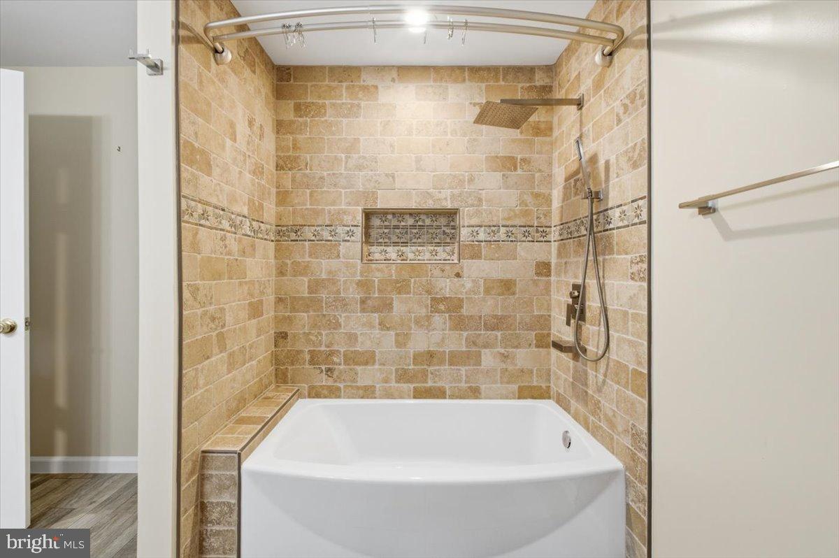 DAWSON LANDING - Residential