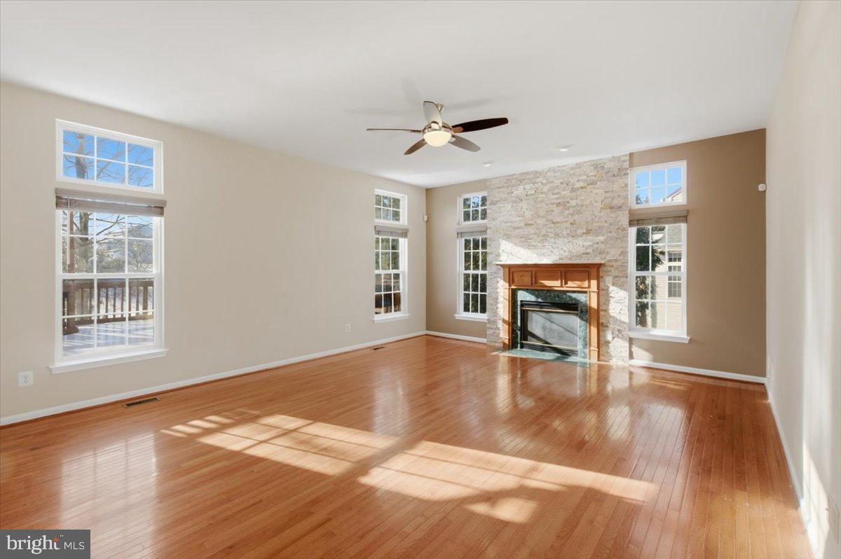 DAWSON LANDING - Residential