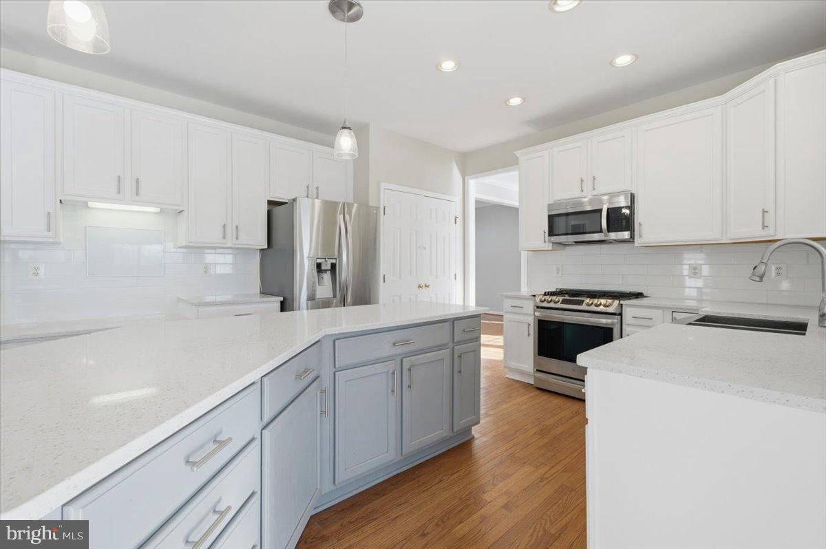 DAWSON LANDING - Residential