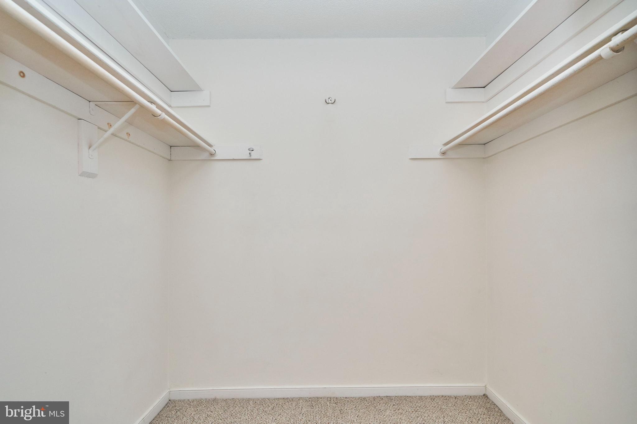 COLONIES AT MCLEAN - Residential Lease