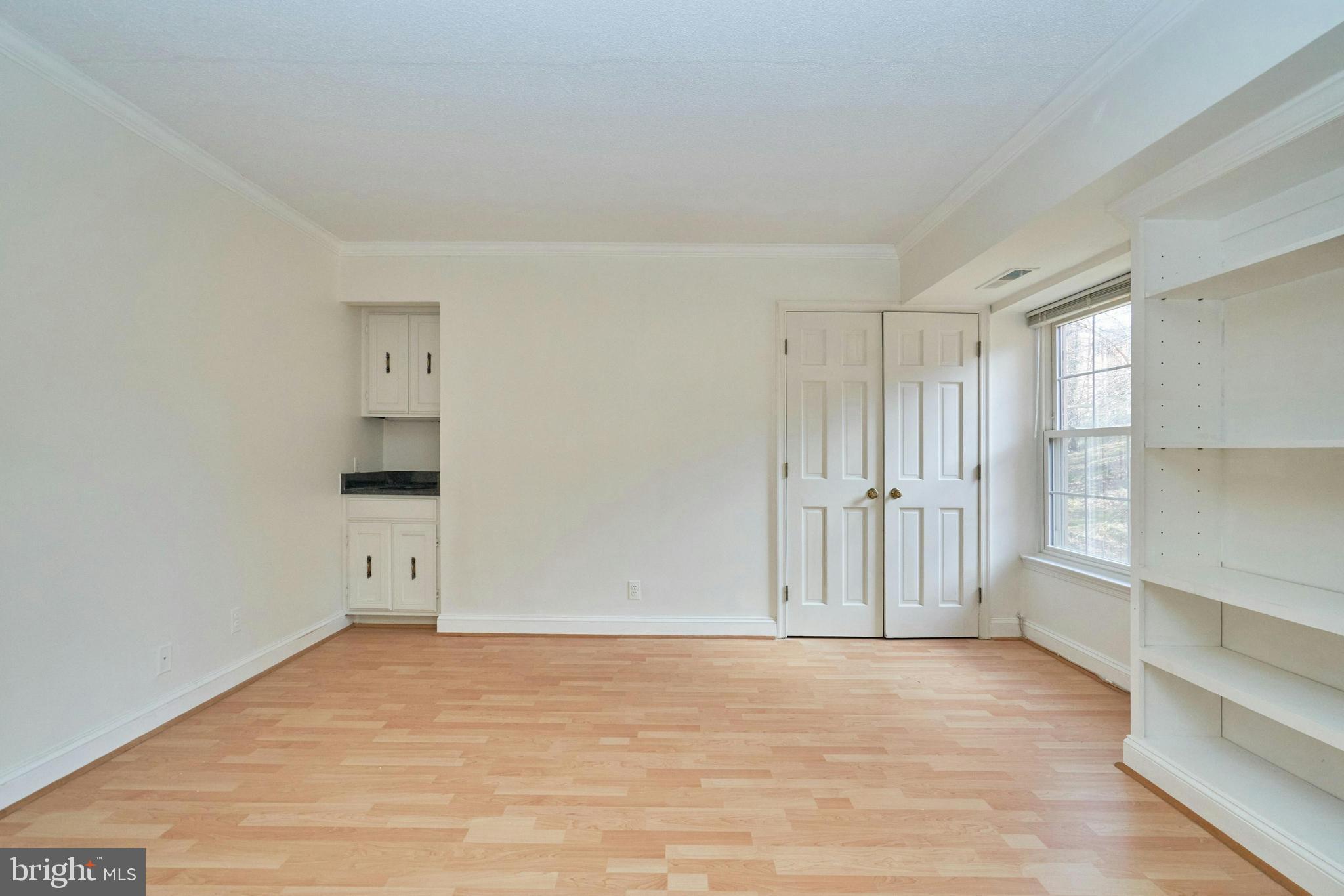 COLONIES AT MCLEAN - Residential Lease