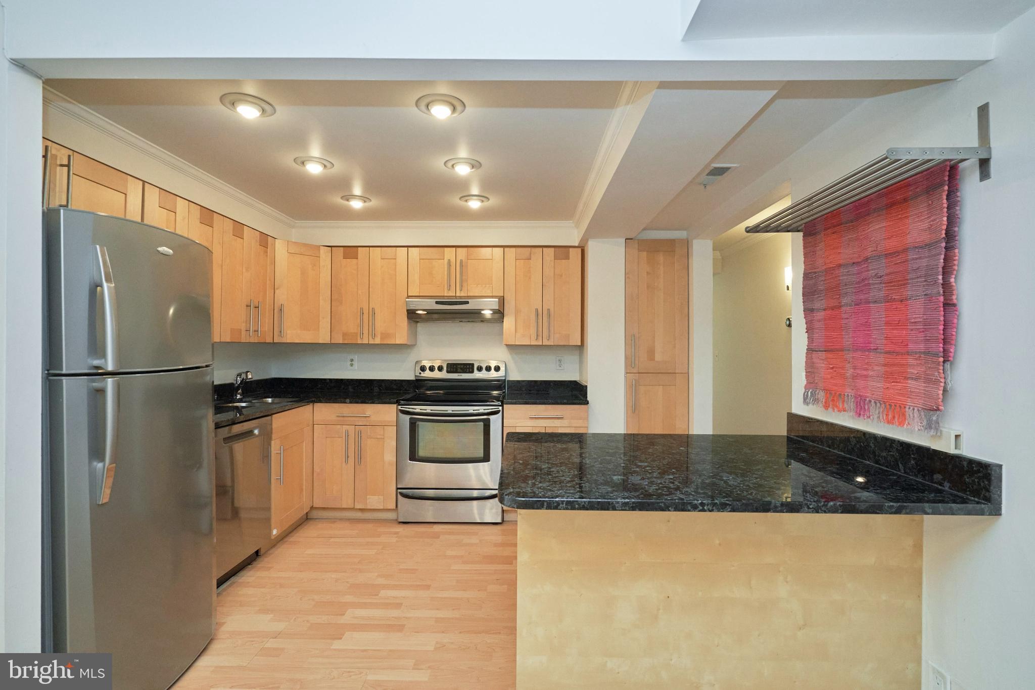 COLONIES AT MCLEAN - Residential Lease