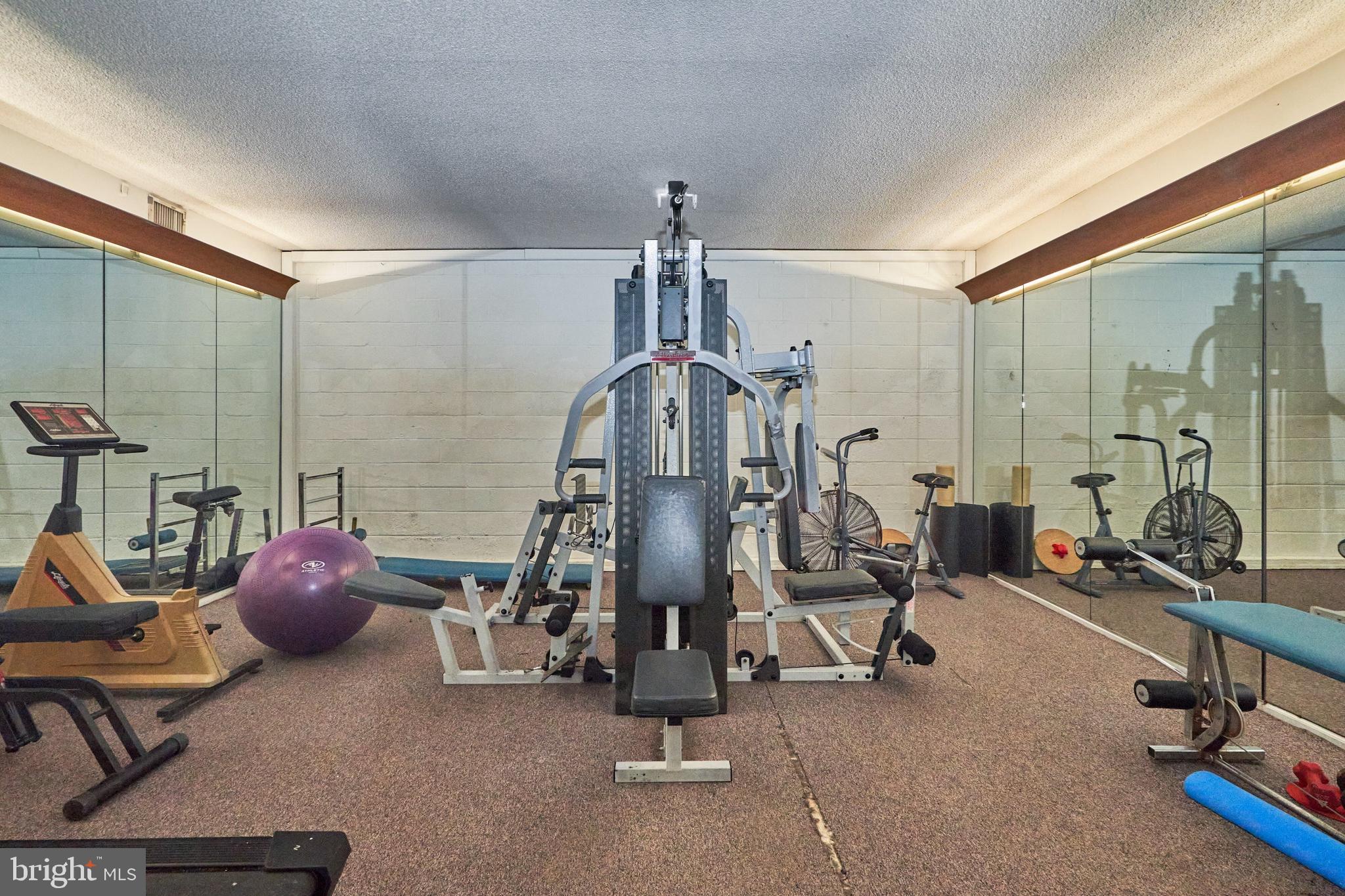 COLONIES AT MCLEAN - Residential Lease