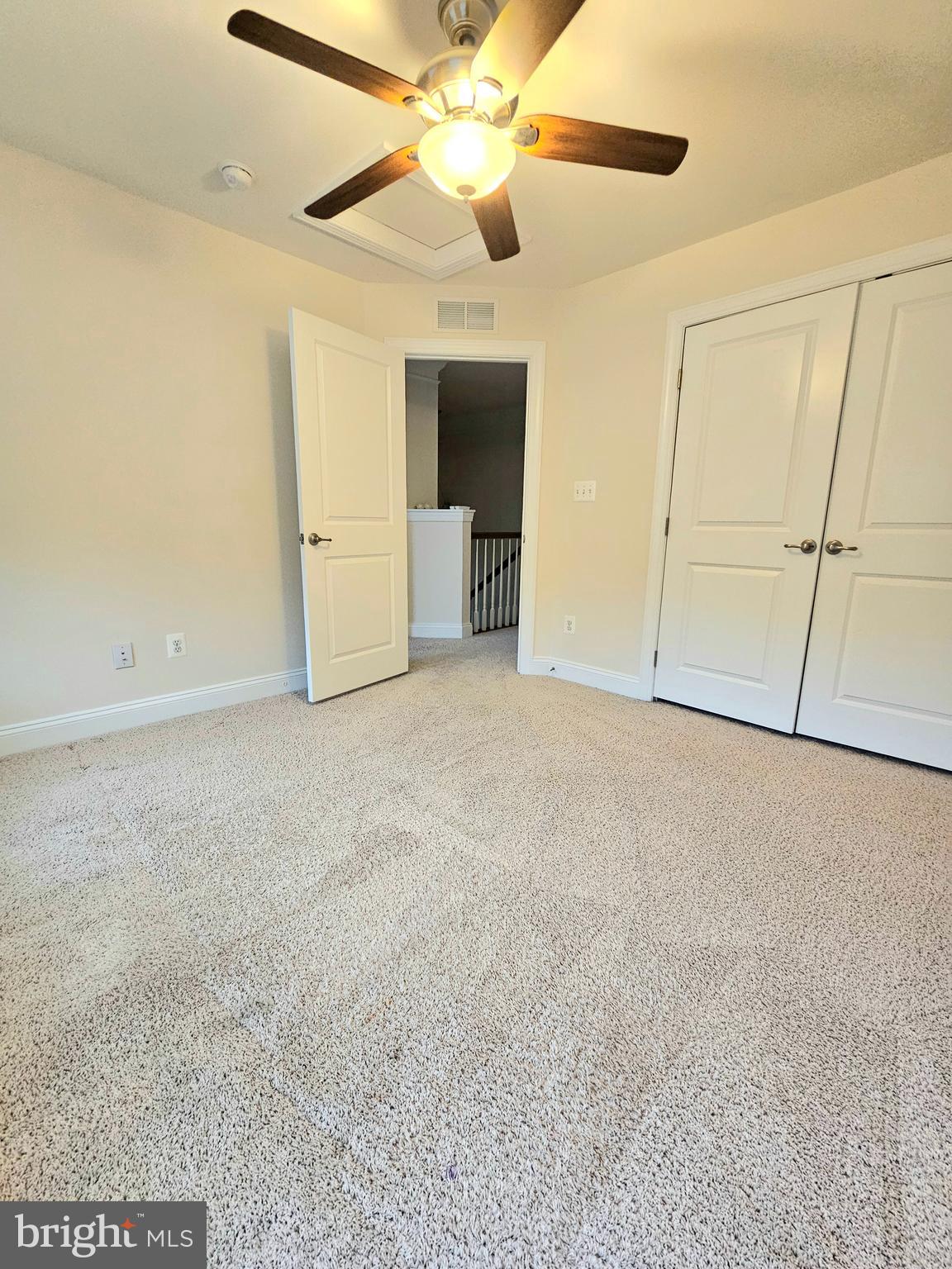 SEVEN HILLS - Residential Lease