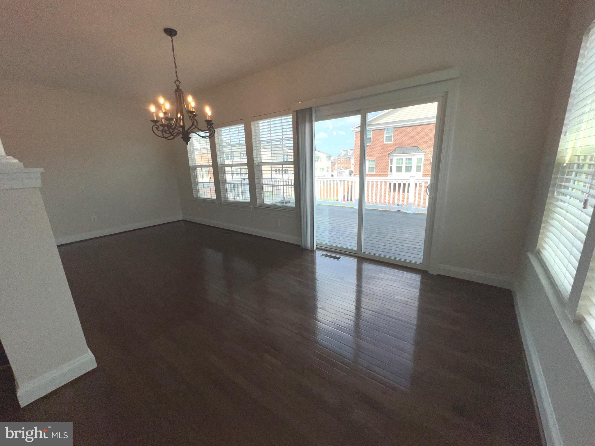 SEVEN HILLS - Residential Lease