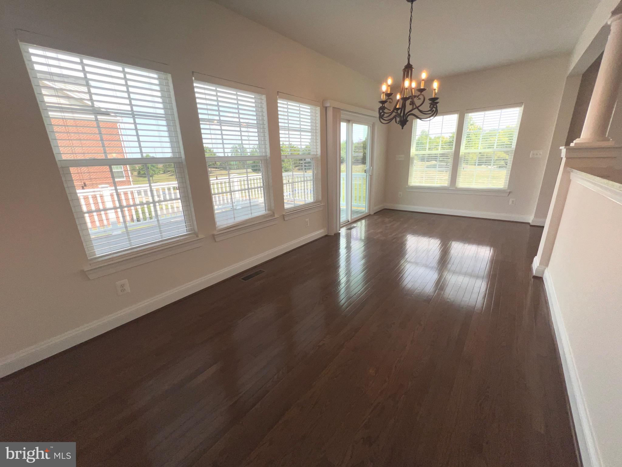 SEVEN HILLS - Residential Lease