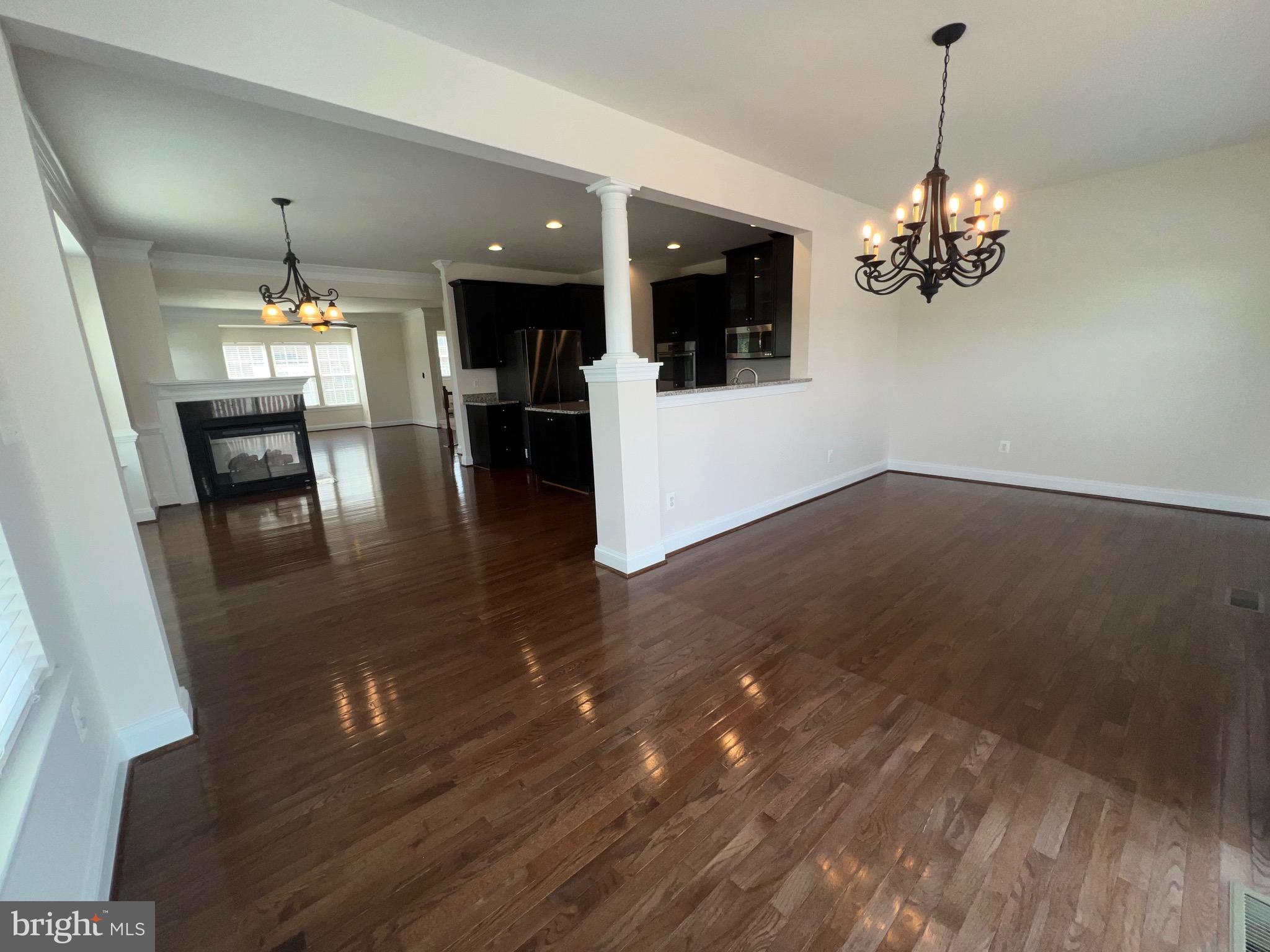 SEVEN HILLS - Residential Lease