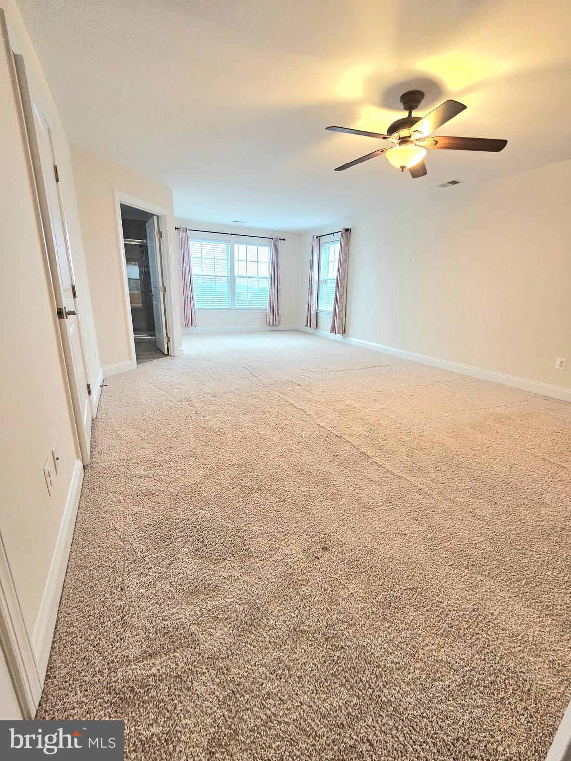 SEVEN HILLS - Residential Lease