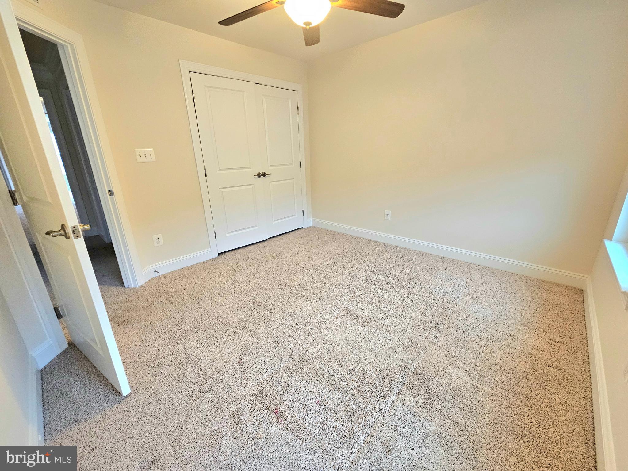 SEVEN HILLS - Residential Lease