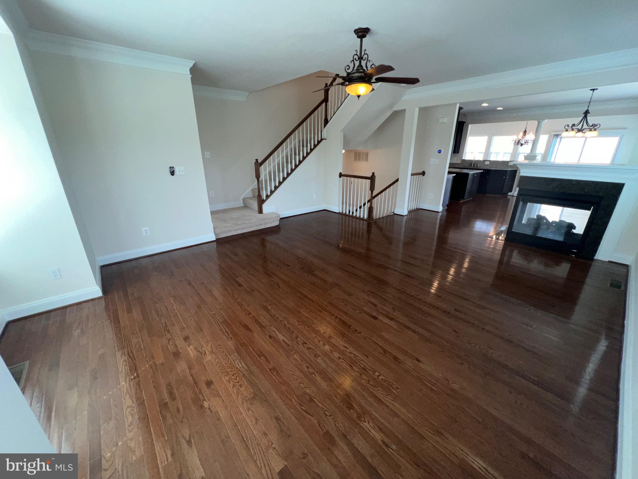 SEVEN HILLS - Residential Lease