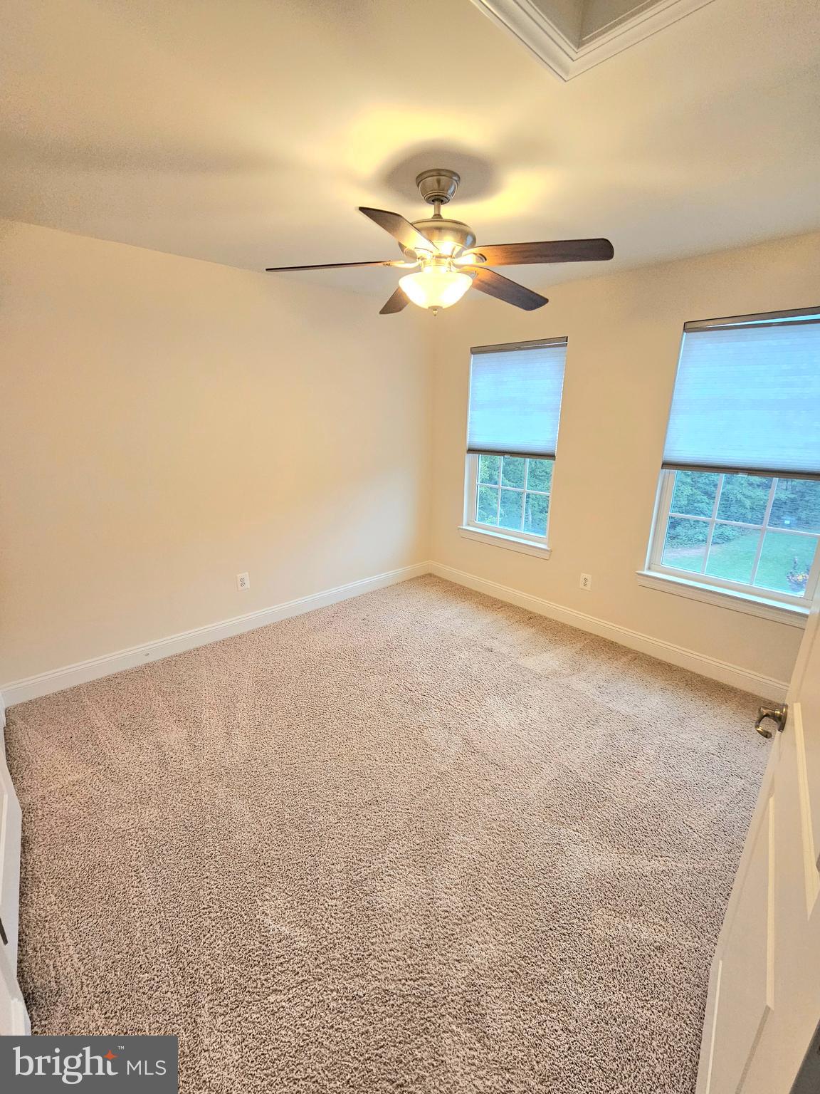 SEVEN HILLS - Residential Lease