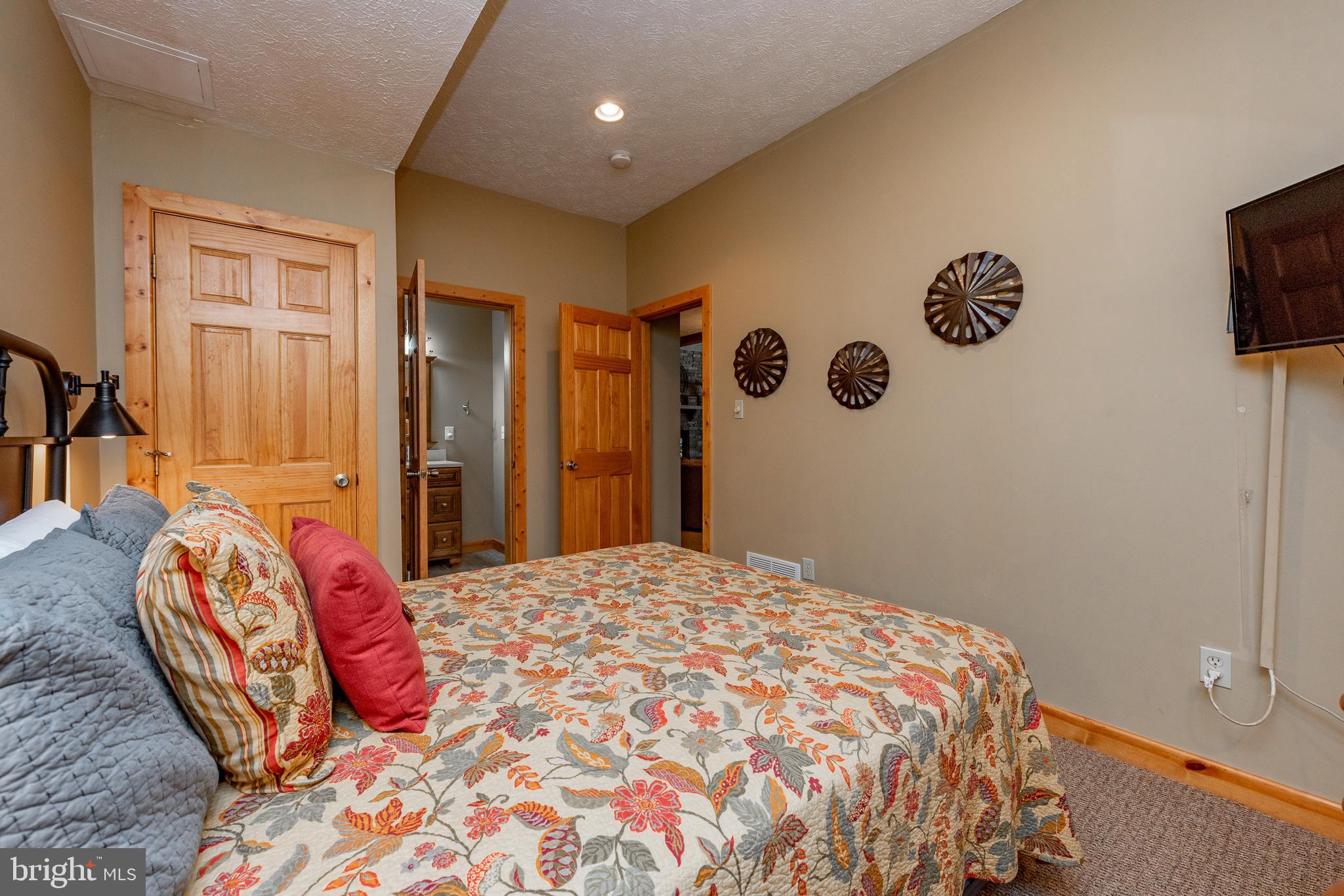 ALPINE VILLAGE - Residential