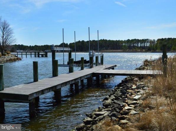 HIDDEN HARBOR - Land