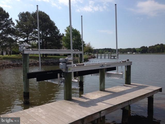 HIDDEN HARBOR - Land