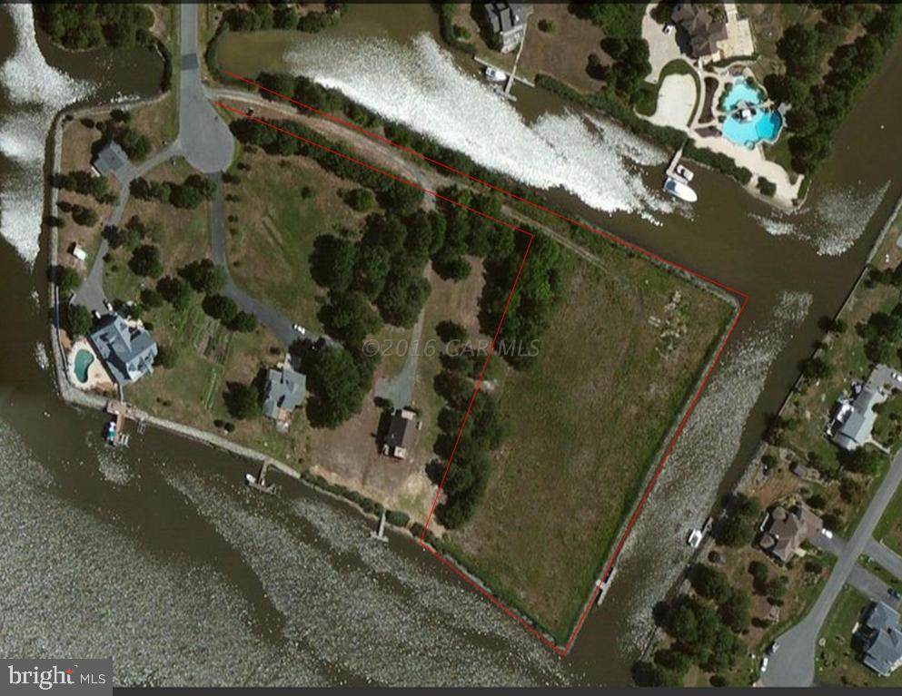 HIDDEN HARBOR - Land