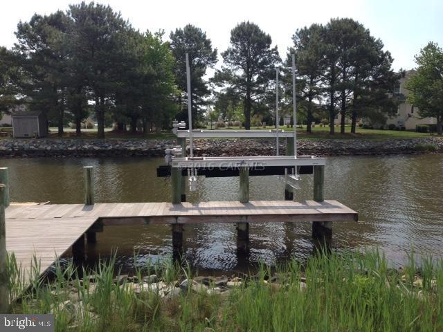 HIDDEN HARBOR - Land