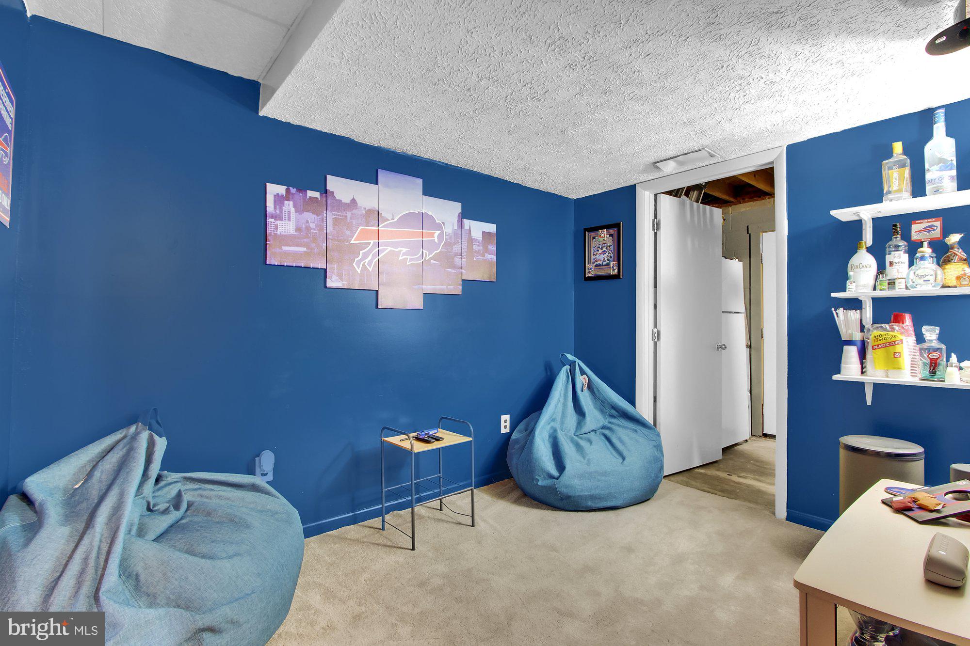 BRENTWOOD SQUARE - Residential