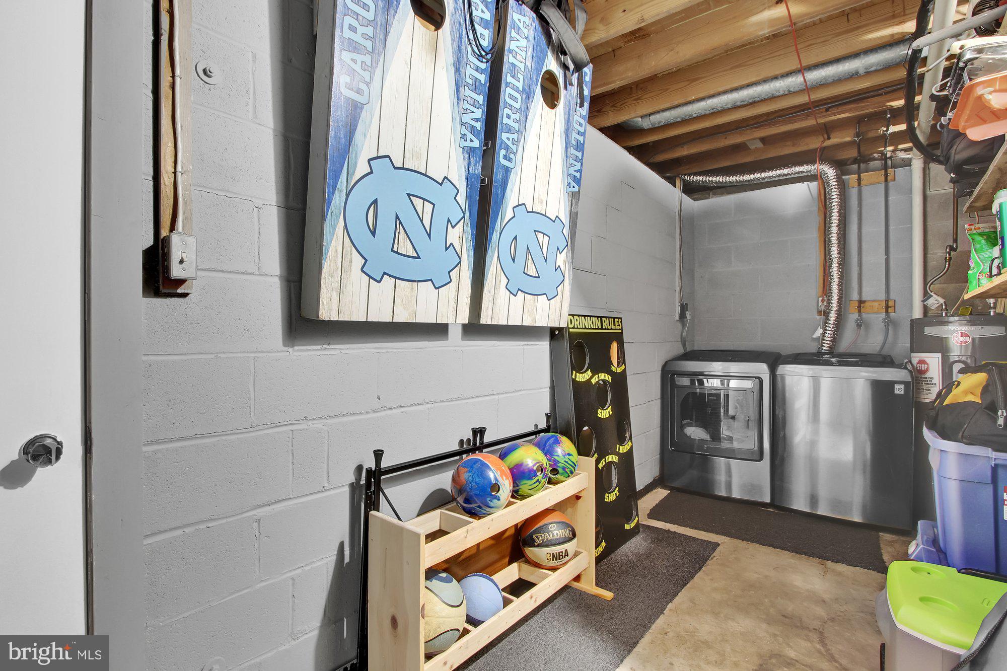 BRENTWOOD SQUARE - Residential