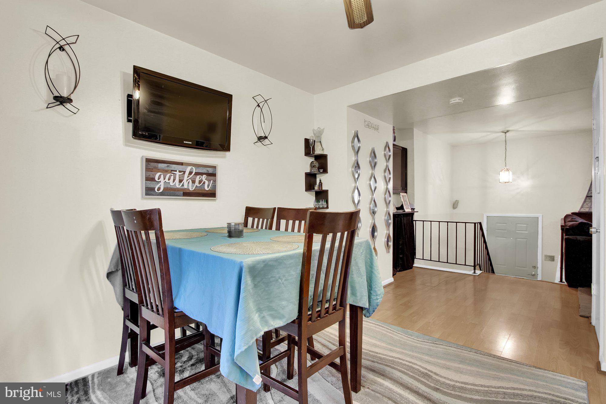 BRENTWOOD SQUARE - Residential