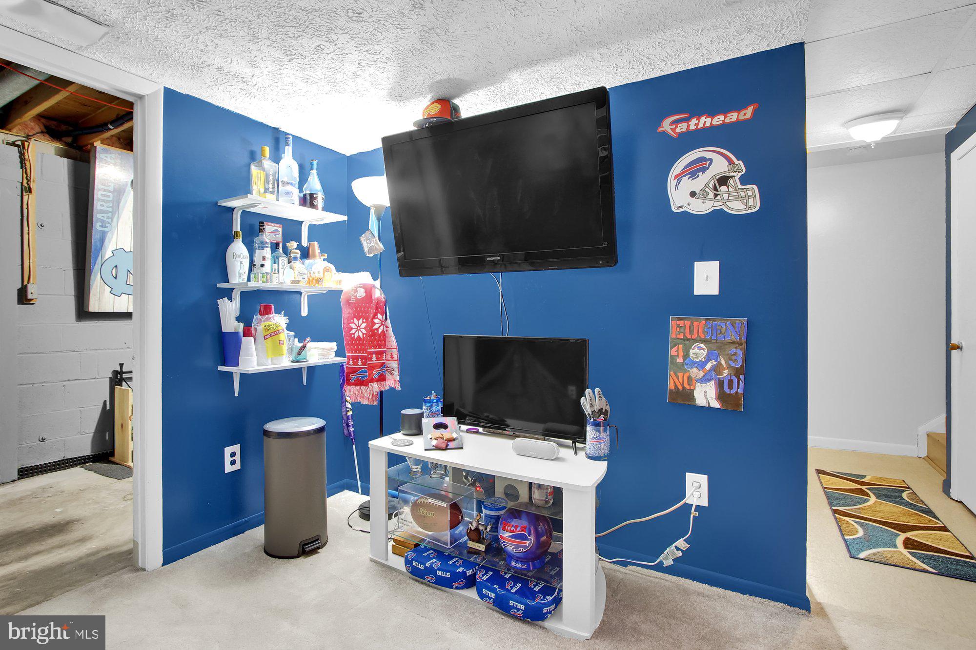 BRENTWOOD SQUARE - Residential