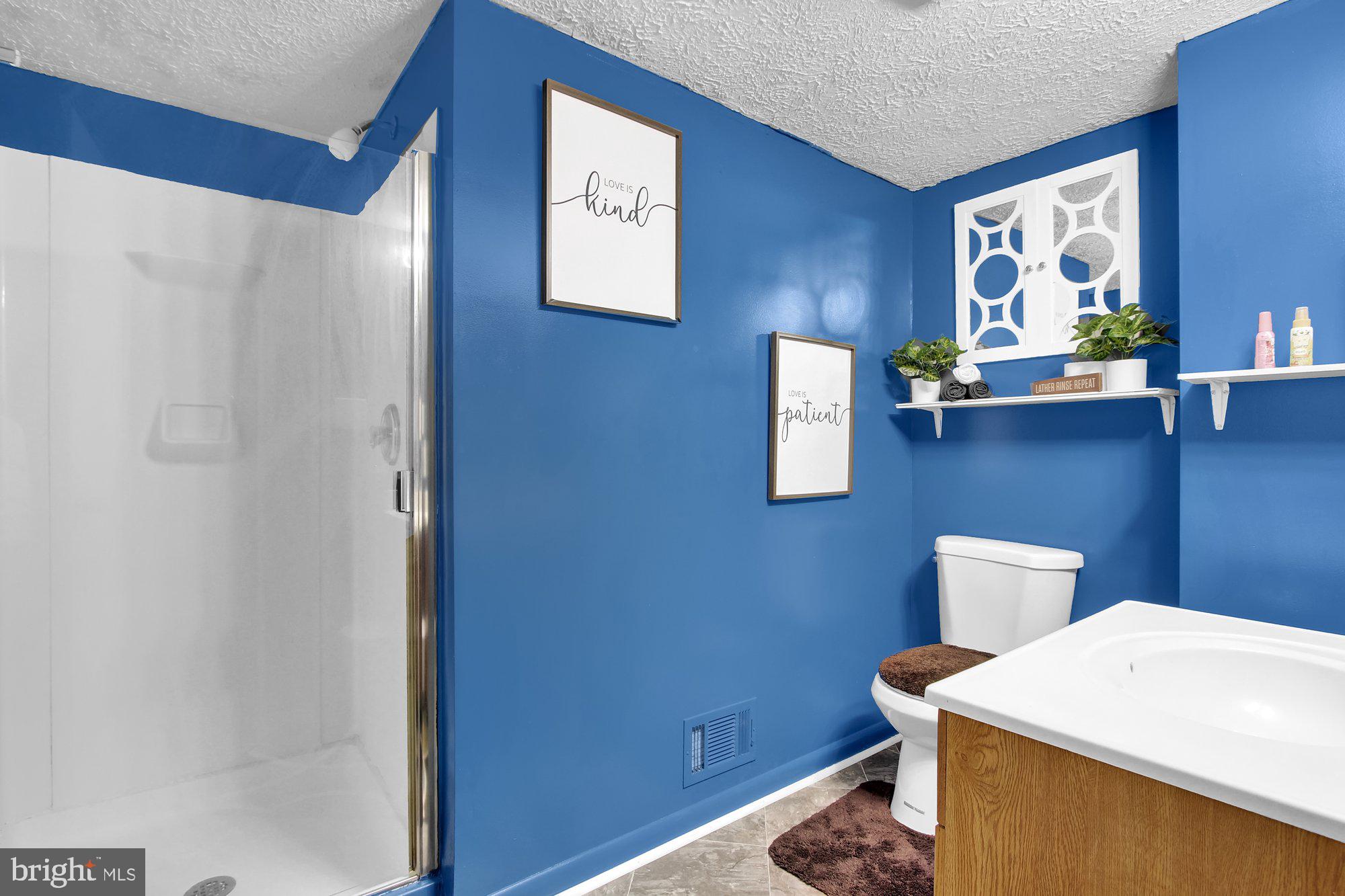 BRENTWOOD SQUARE - Residential