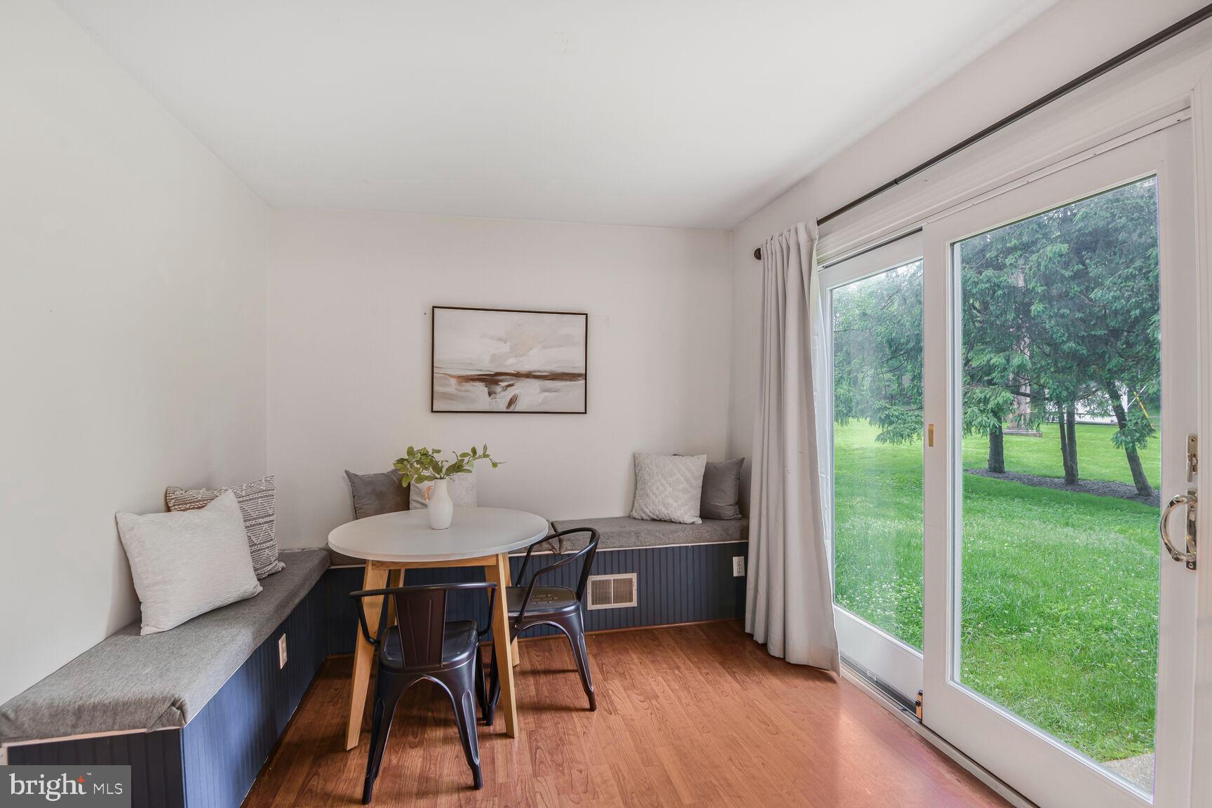 OAKLAND MILLS - Residential