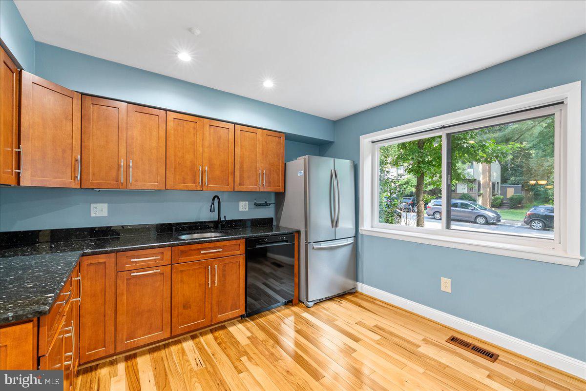 RESTON - Residential Lease