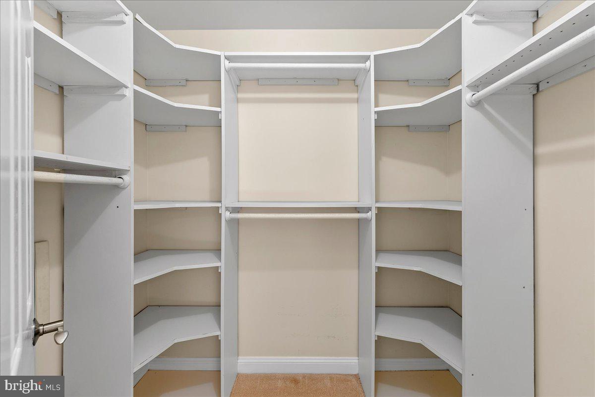 RESTON - Residential Lease