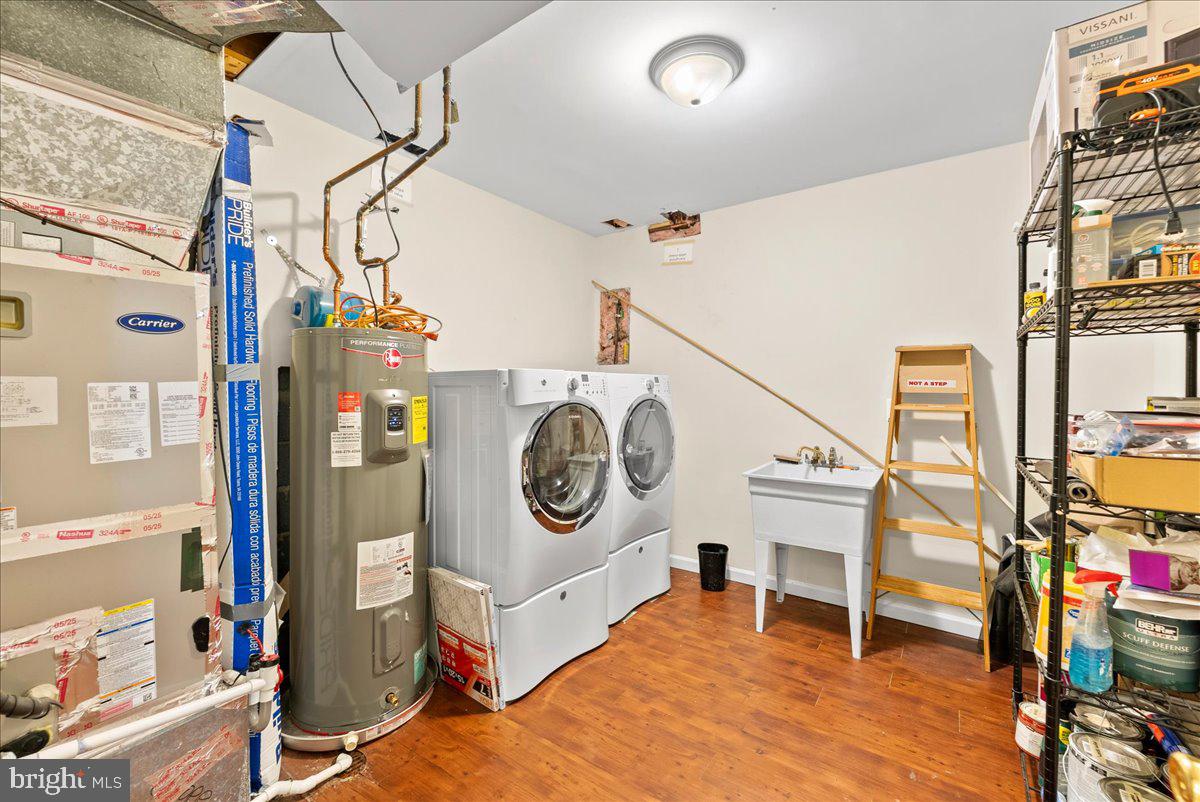 RESTON - Residential Lease